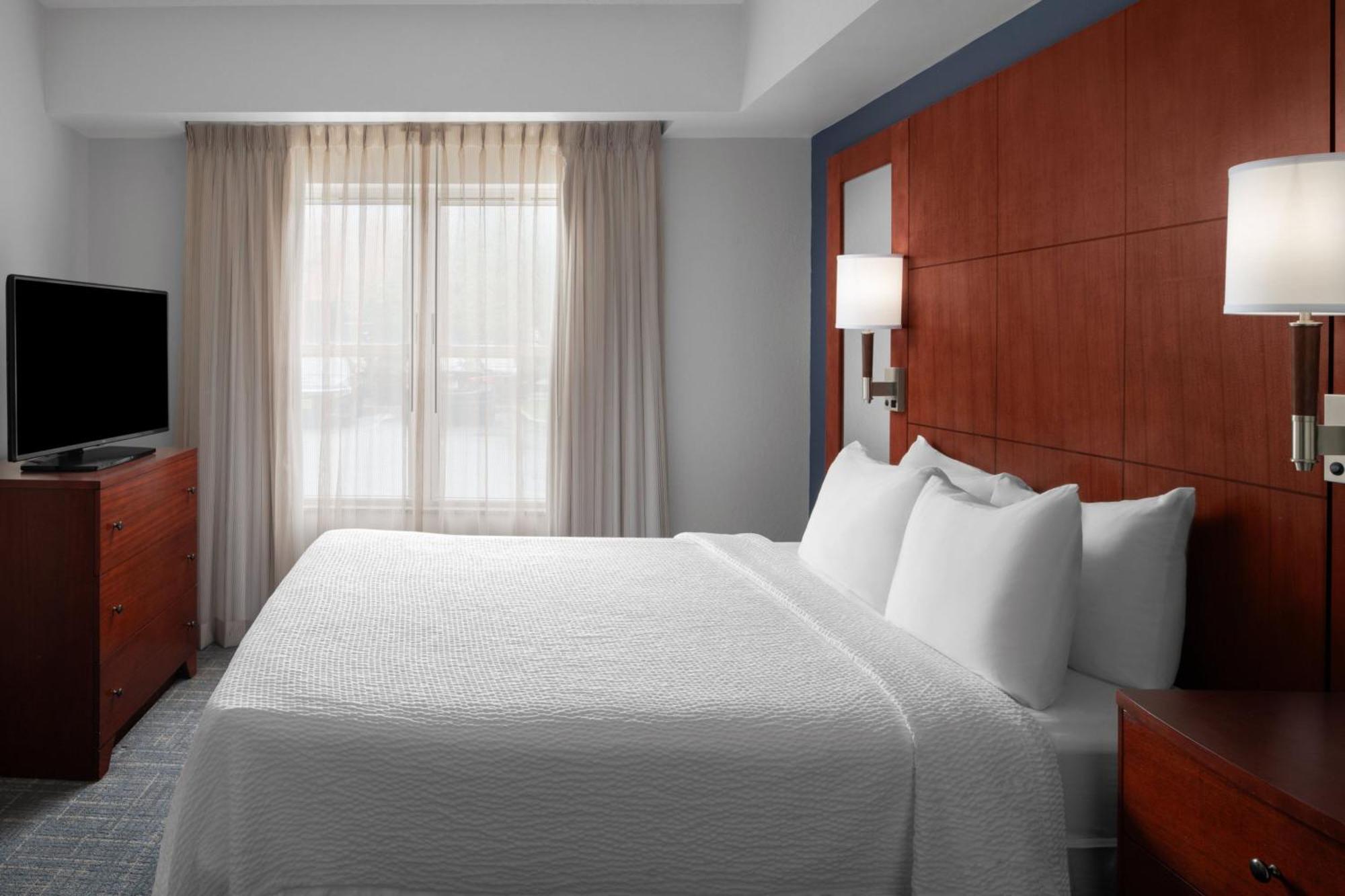 Meadowlands Hotel