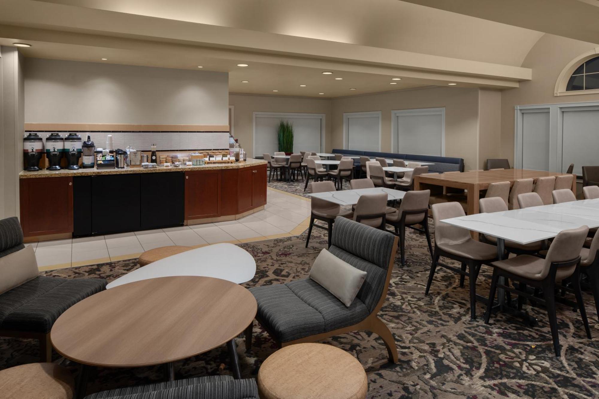 Meadowlands Hotel