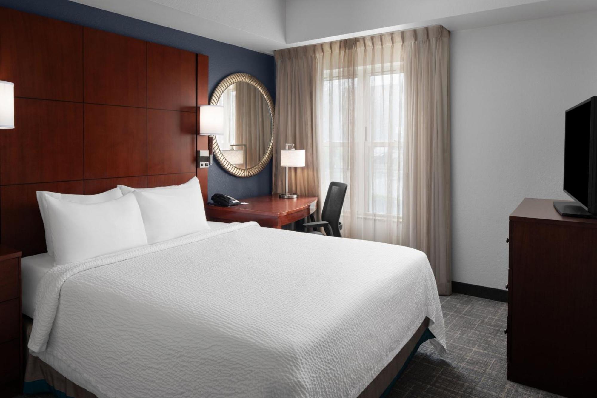 Meadowlands Hotel